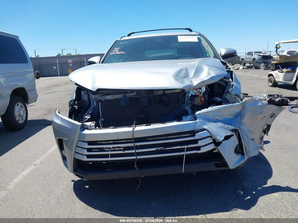 2019 TOYOTA HIGHLANDER XLE