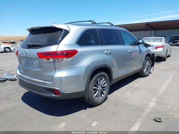 2019 TOYOTA HIGHLANDER XLE