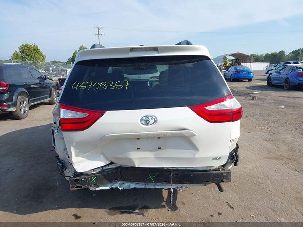 2015 TOYOTA SIENNA XLE PREMIUM 8 PASSENGER