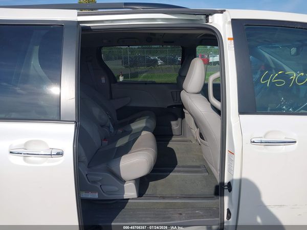 2015 TOYOTA SIENNA XLE PREMIUM 8 PASSENGER