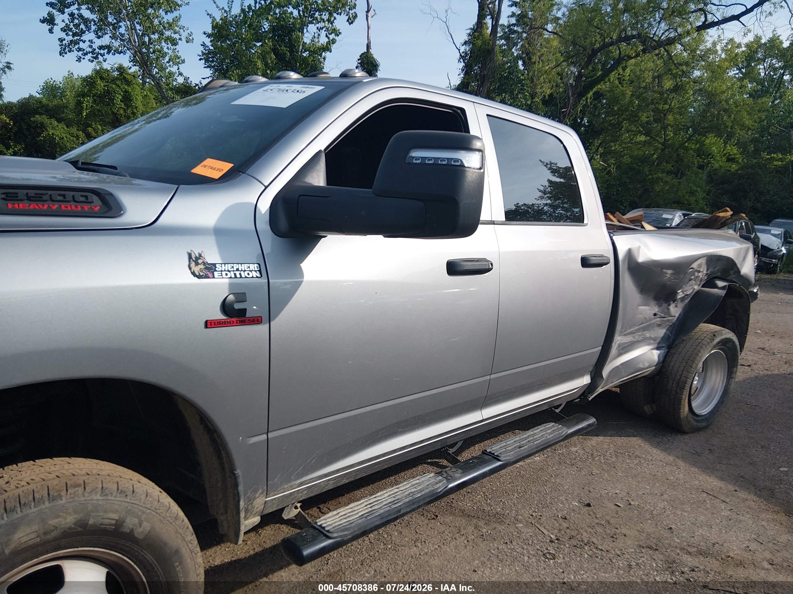 2024 RAM 3500 TRADESMAN  4X4 8' BOX