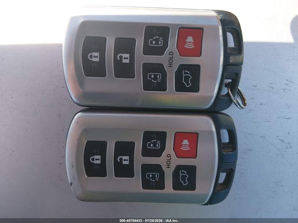 2014 TOYOTA SIENNA LIMITED 7 PASSENGER
