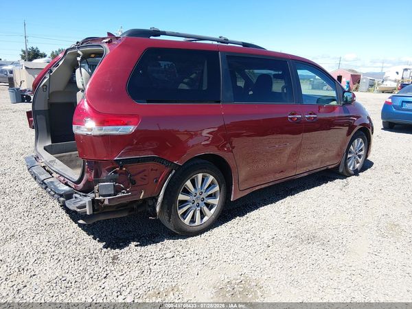 2014 TOYOTA SIENNA LIMITED 7 PASSENGER
