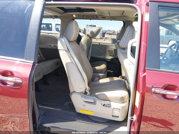 2014 TOYOTA SIENNA LIMITED 7 PASSENGER