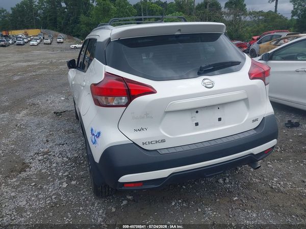 2018 NISSAN KICKS SR — I3
