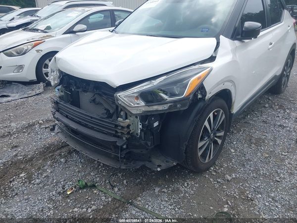 2018 NISSAN KICKS SR — I6