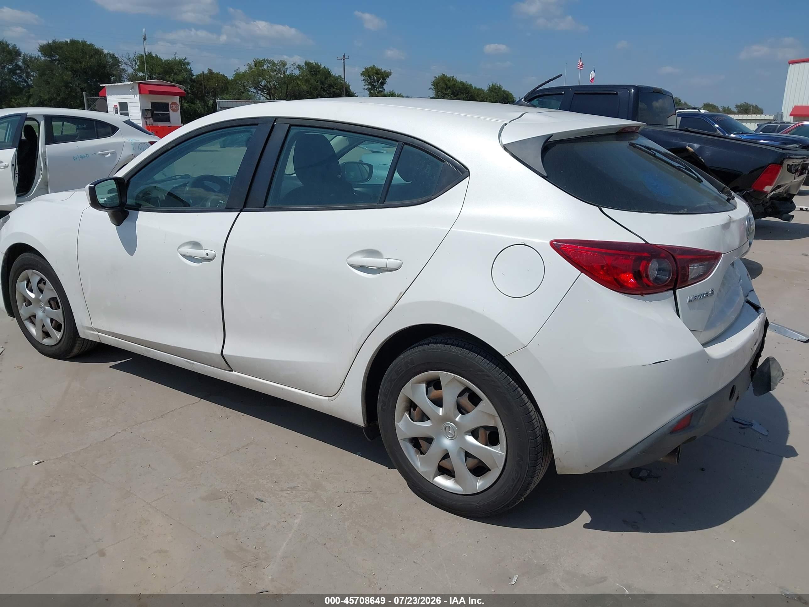 2016 MAZDA MAZDA3 I SPORT