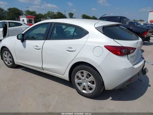 2016 MAZDA MAZDA3
