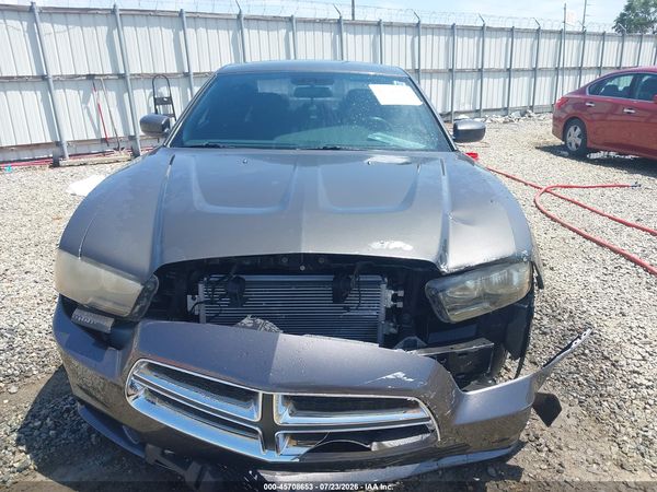 2014 DODGE CHARGER SE