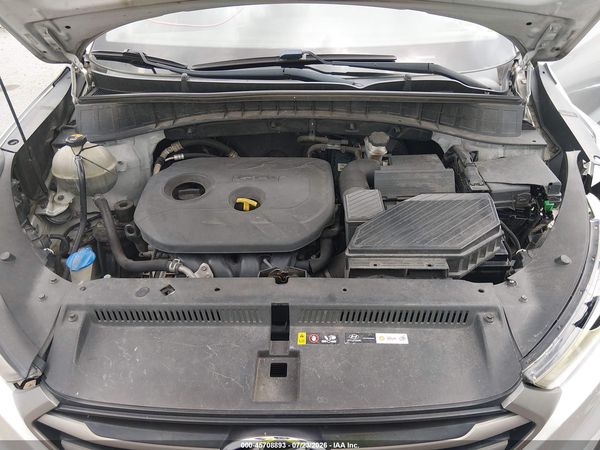2016 HYUNDAI TUCSON SE