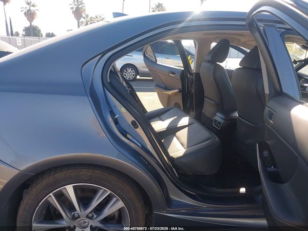 2018 LEXUS IS 300