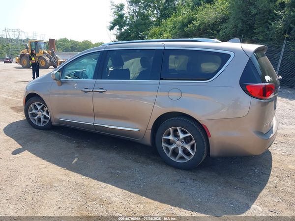 2018 CHRYSLER PACIFICA TOURING L