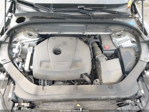 2018 VOLVO XC60 T6 MOMENTUM