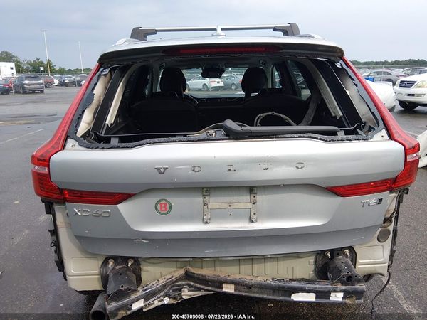 2018 VOLVO XC60 T6 MOMENTUM