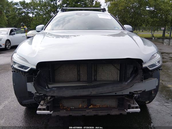 2018 VOLVO XC60 T6 MOMENTUM