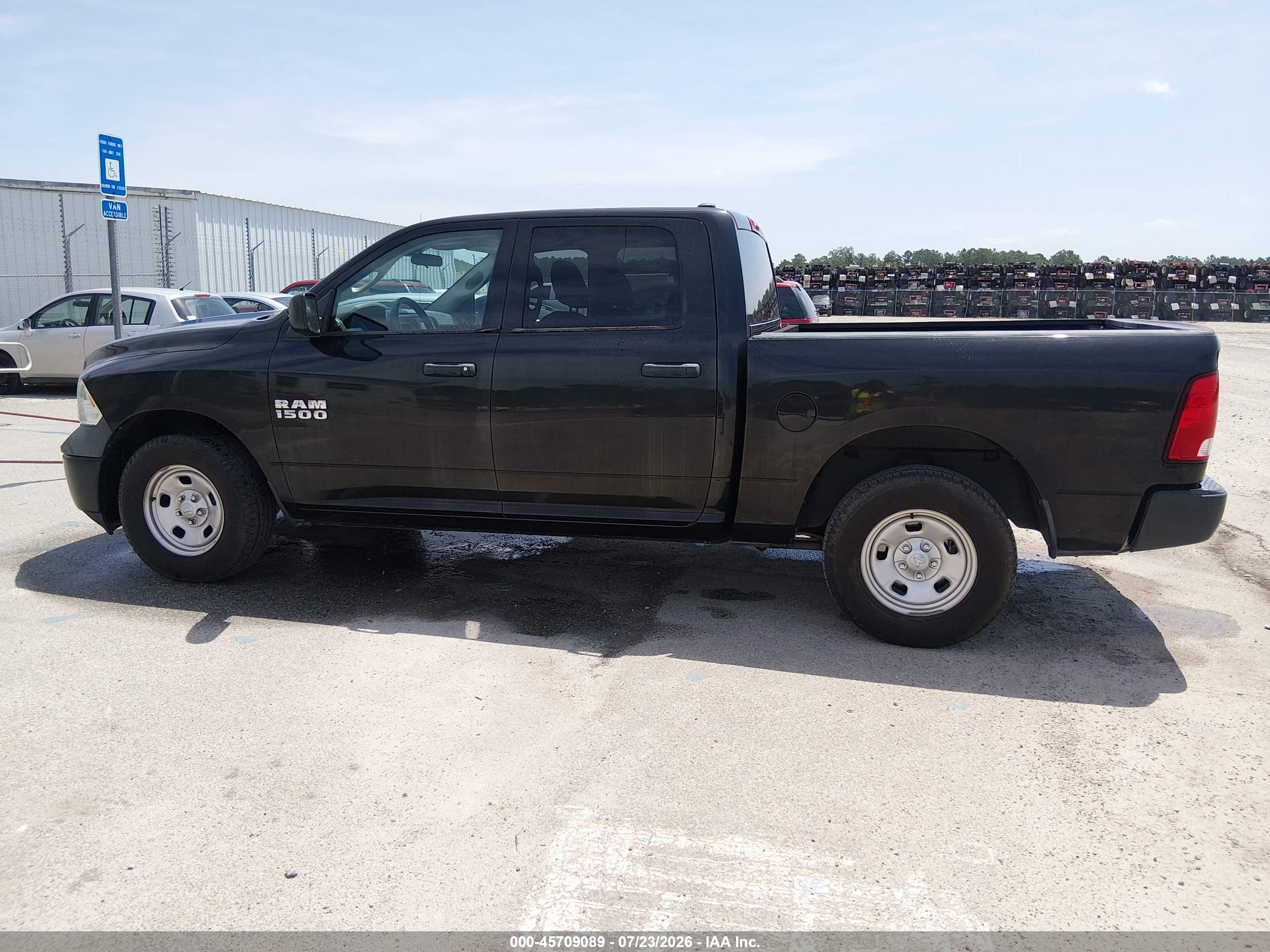2018 RAM 1500 TRADESMAN  4X2 5'7 BOX
