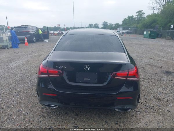 2021 MERCEDES-BENZ A 220 A220