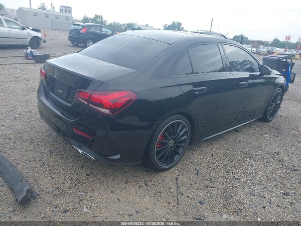 2021 MERCEDES-BENZ A 220 A220