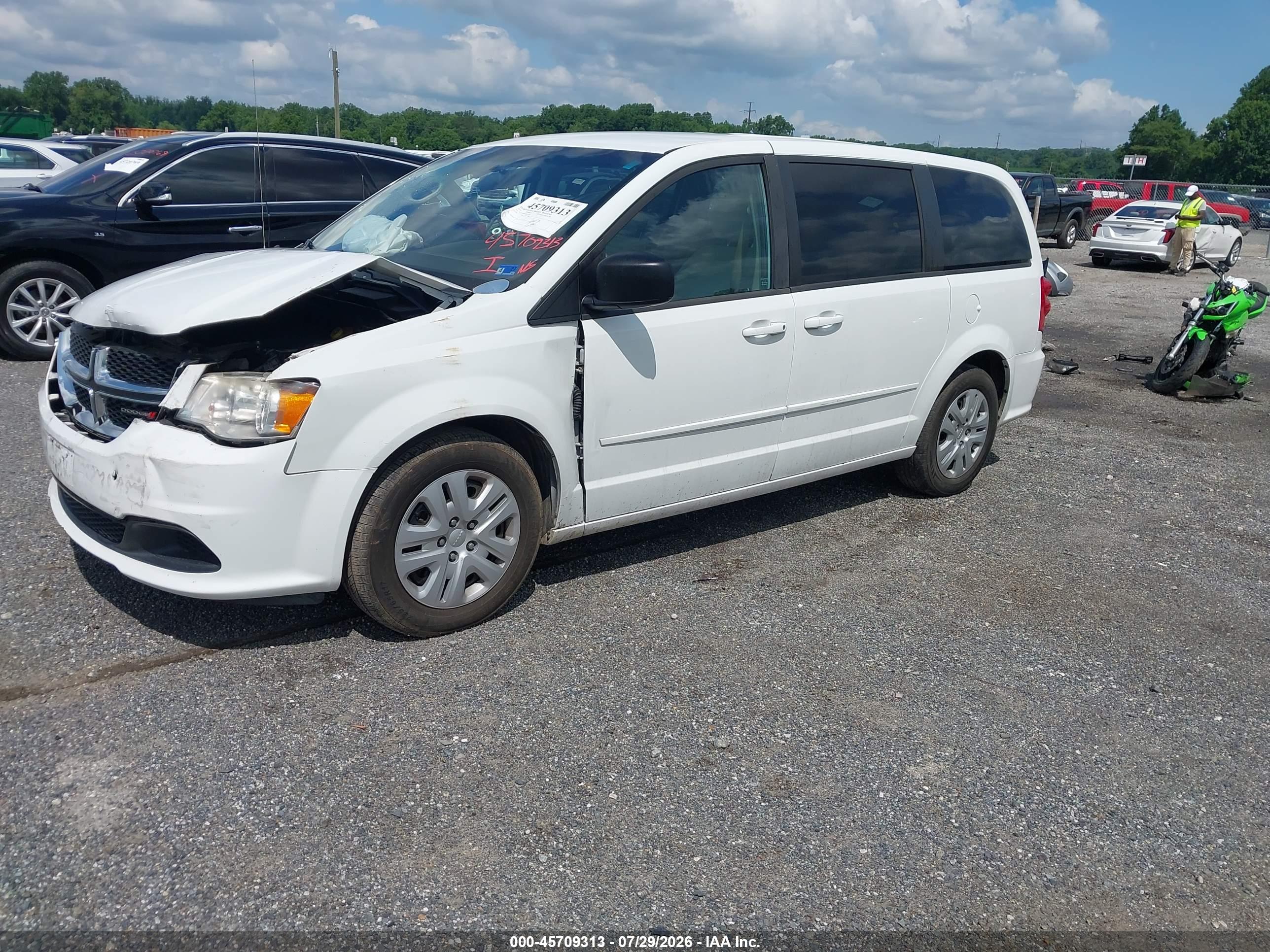 2016 DODGE GRAND CARAVAN SE — I2