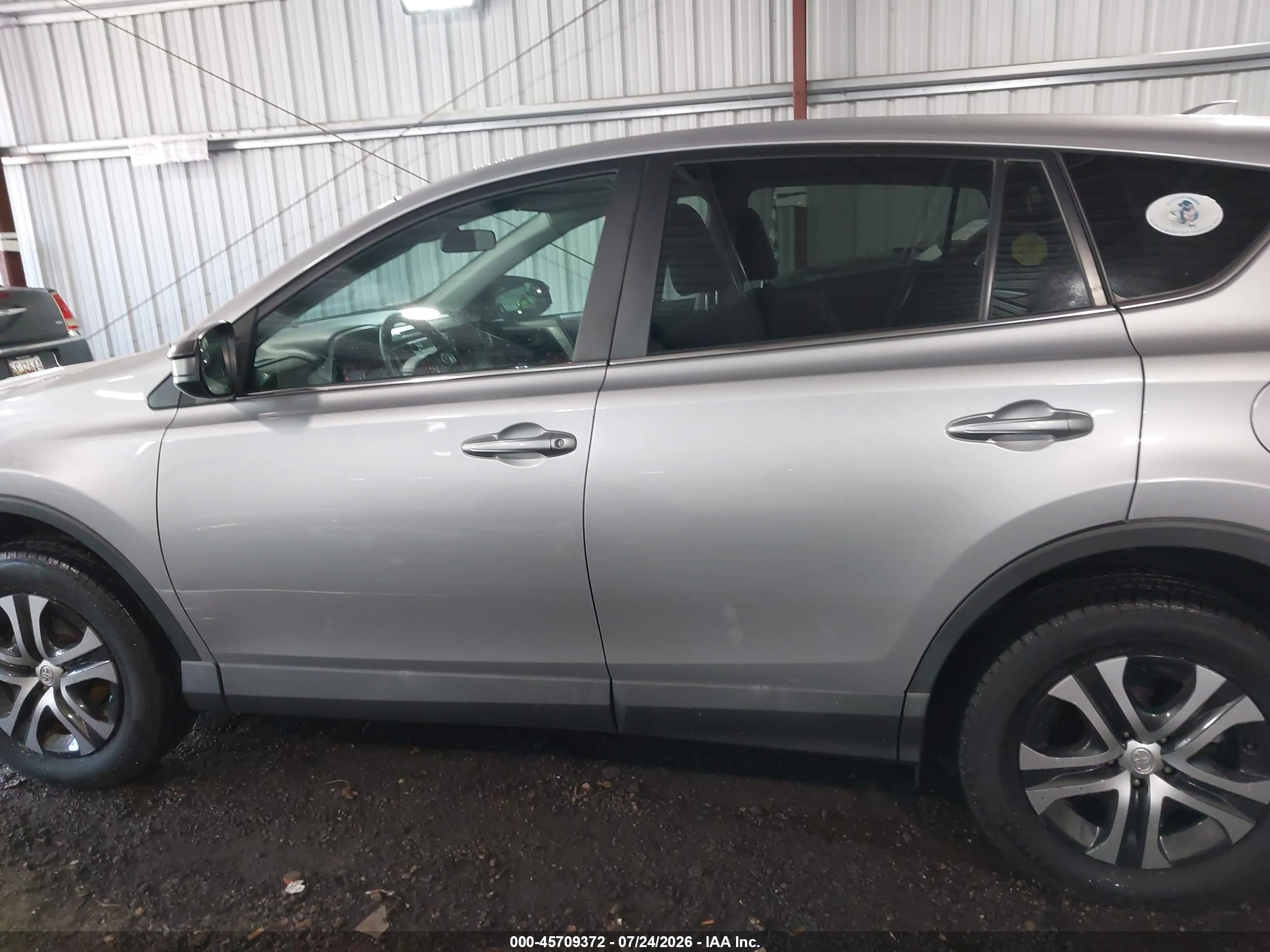 2018 TOYOTA RAV4 LE