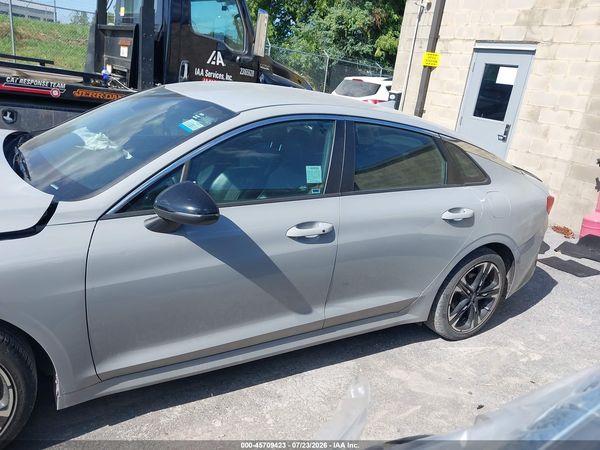 2022 KIA K5