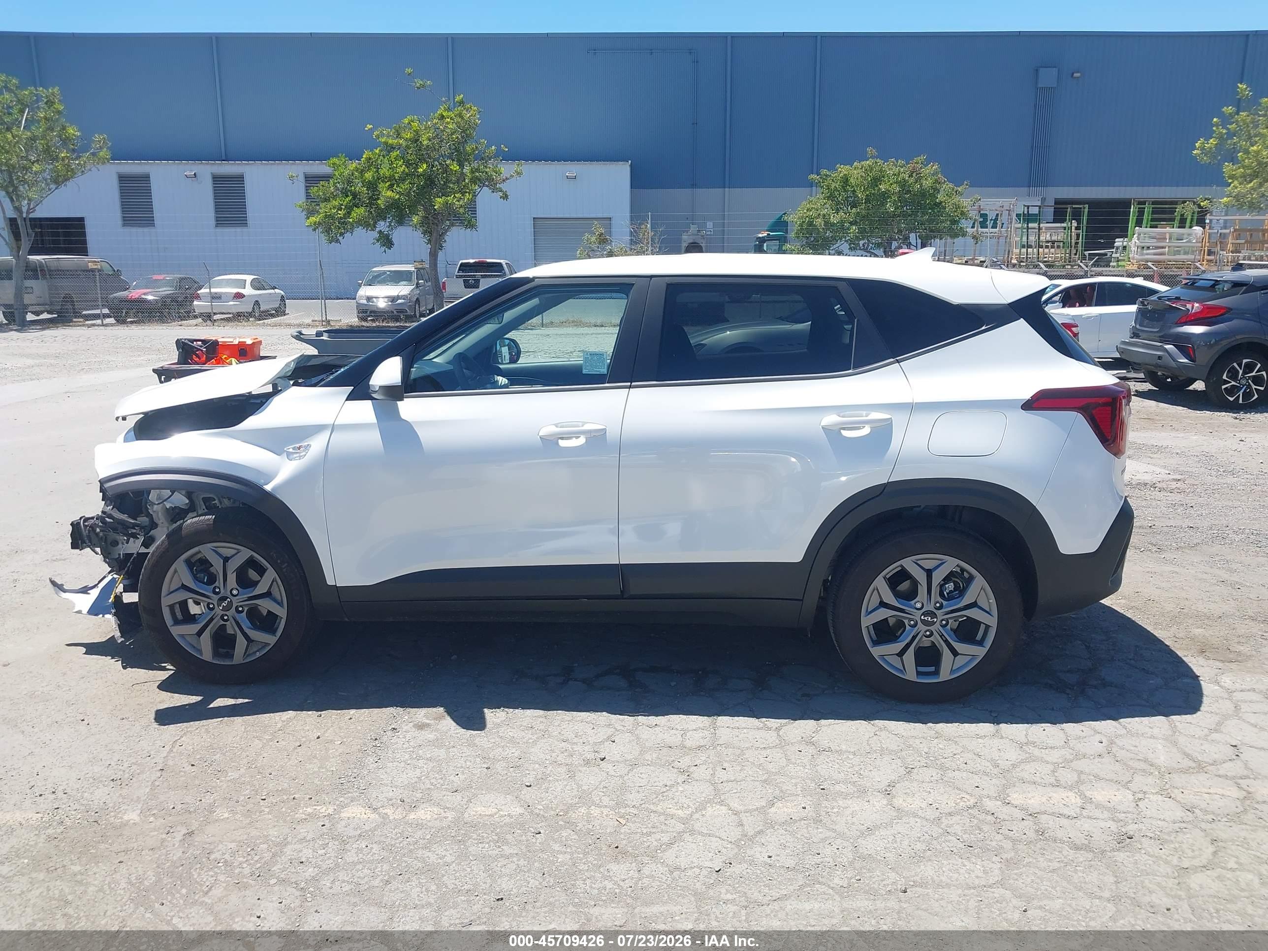 2026 KIA SELTOS LX