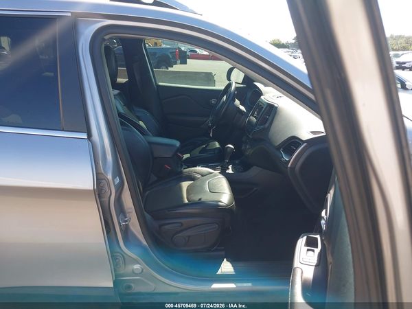 2019 JEEP CHEROKEE LATITUDE PLUS 4X4
