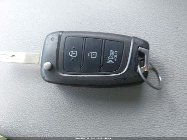 2022 HYUNDAI KONA SE
