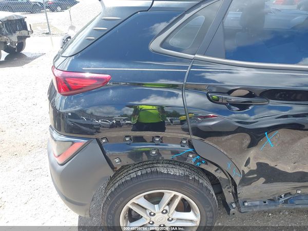 2022 HYUNDAI KONA SE