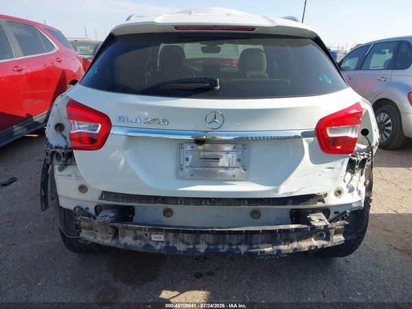 2018 MERCEDES-BENZ GLA 250 GLA250