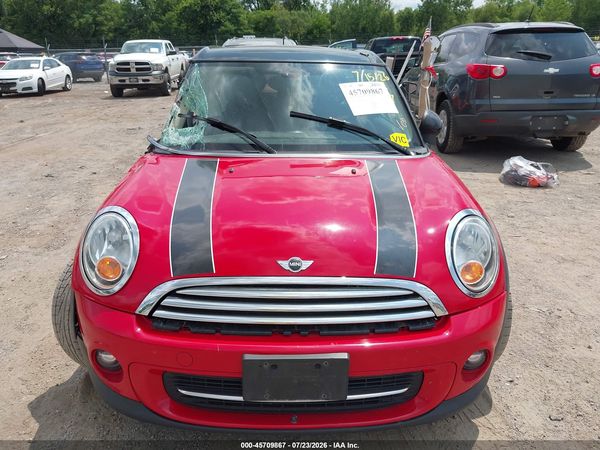2013 MINI CLUBMAN COOPER
