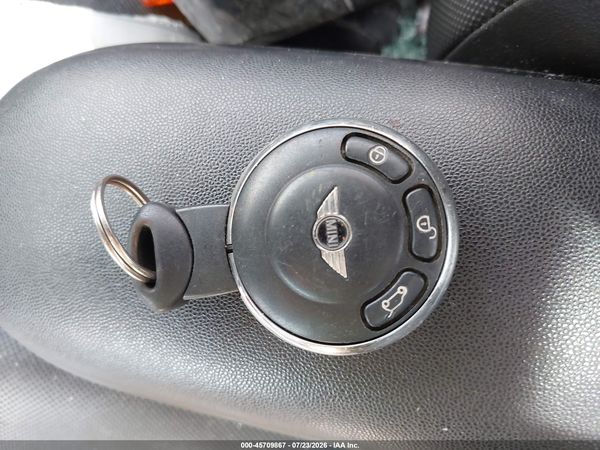2013 MINI CLUBMAN COOPER
