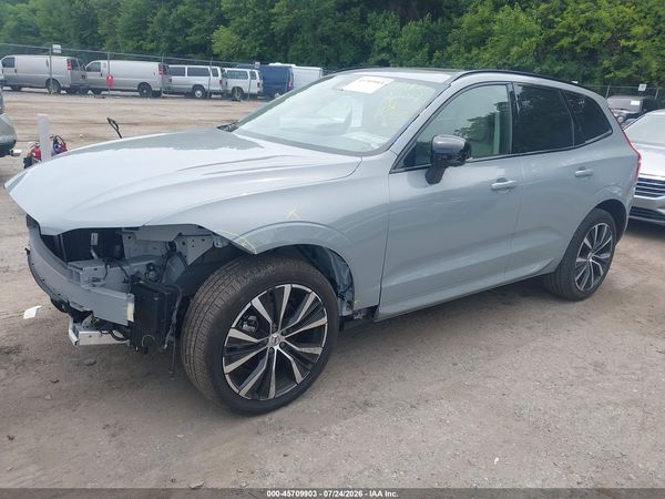 2025 VOLVO XC60 B5 PLUS