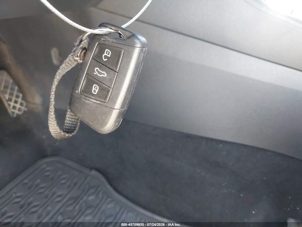 2019 VOLKSWAGEN JETTA S, SE, R-Line — I11