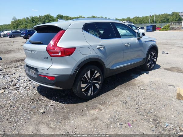 2025 VOLVO XC40 B5 PLUS BRIGHT THEME