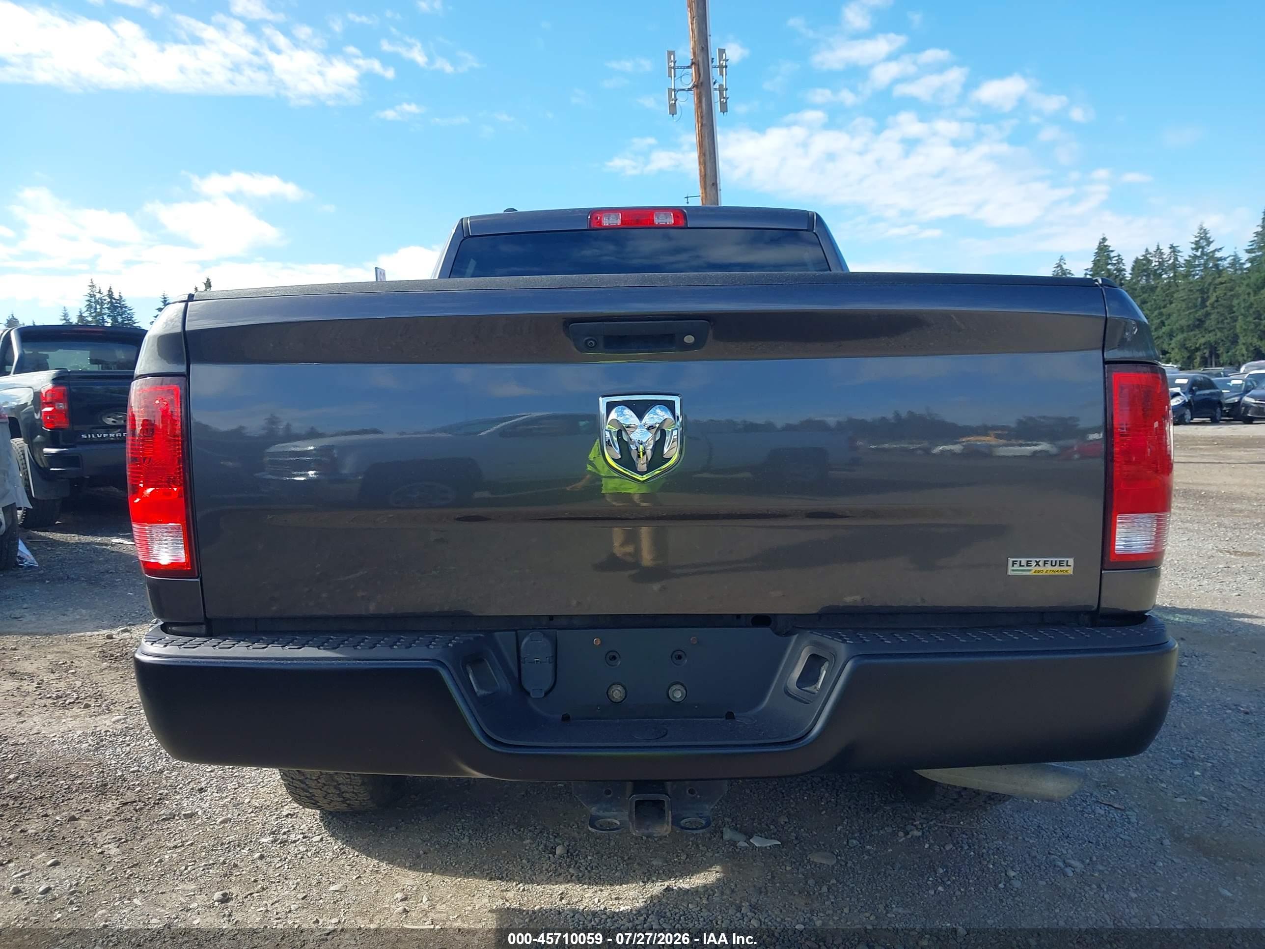 2017 RAM 1500 TRADESMAN  4X2 6'4 BOX