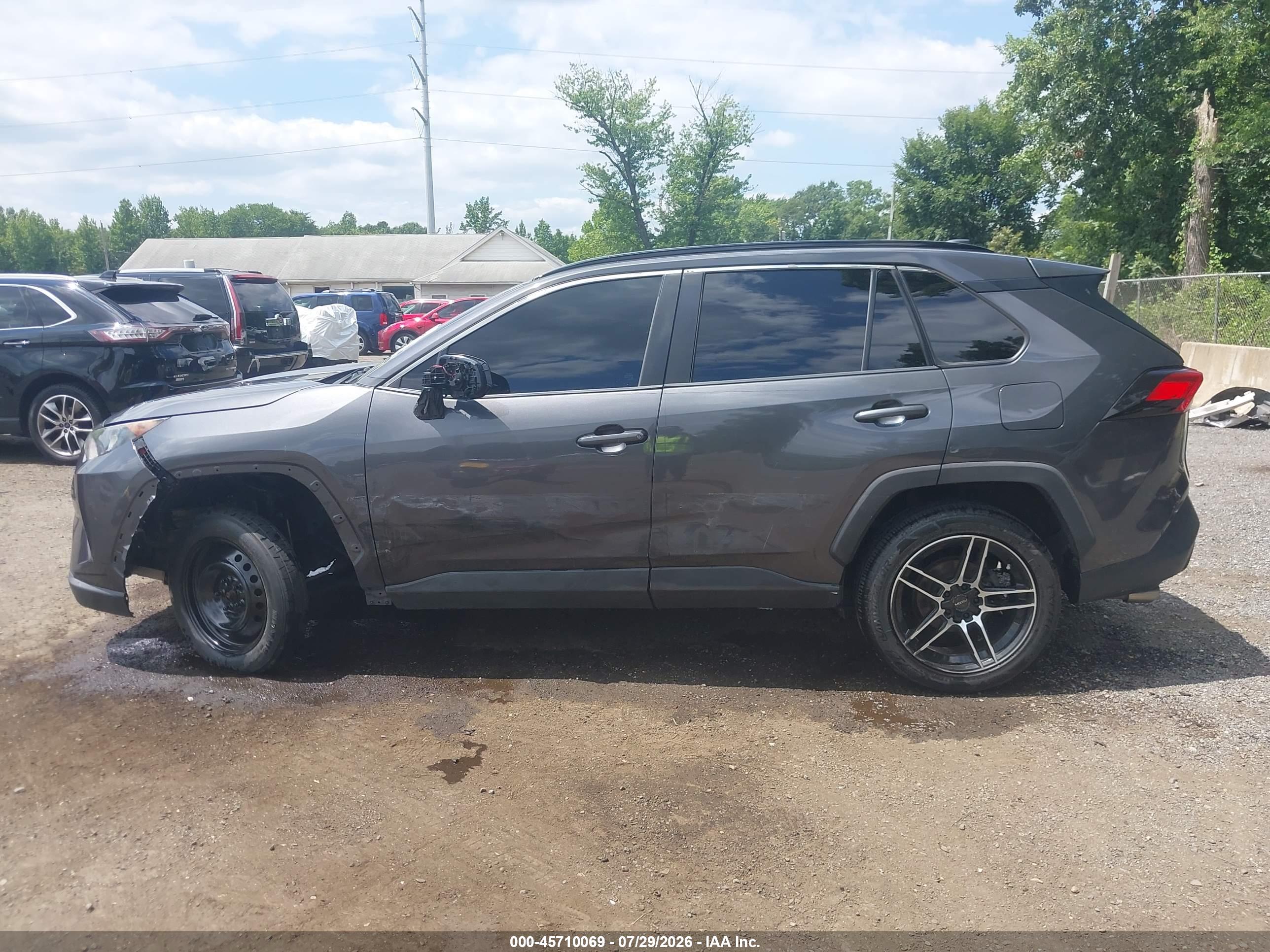 2019 TOYOTA RAV4 LE