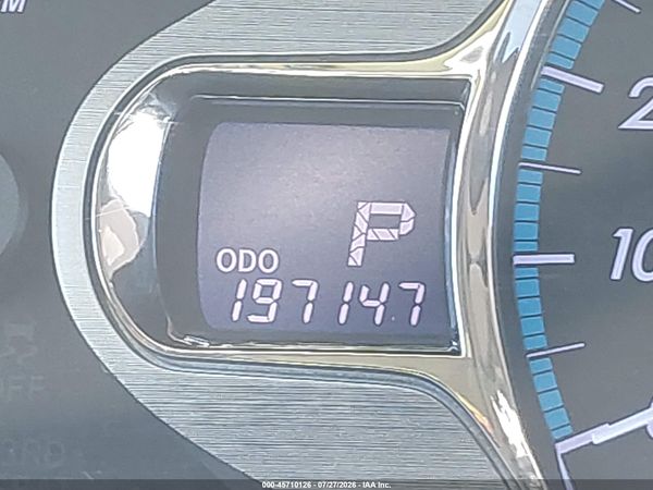 2014 TOYOTA SIENNA XLE V6 8 PASSENGER — I118