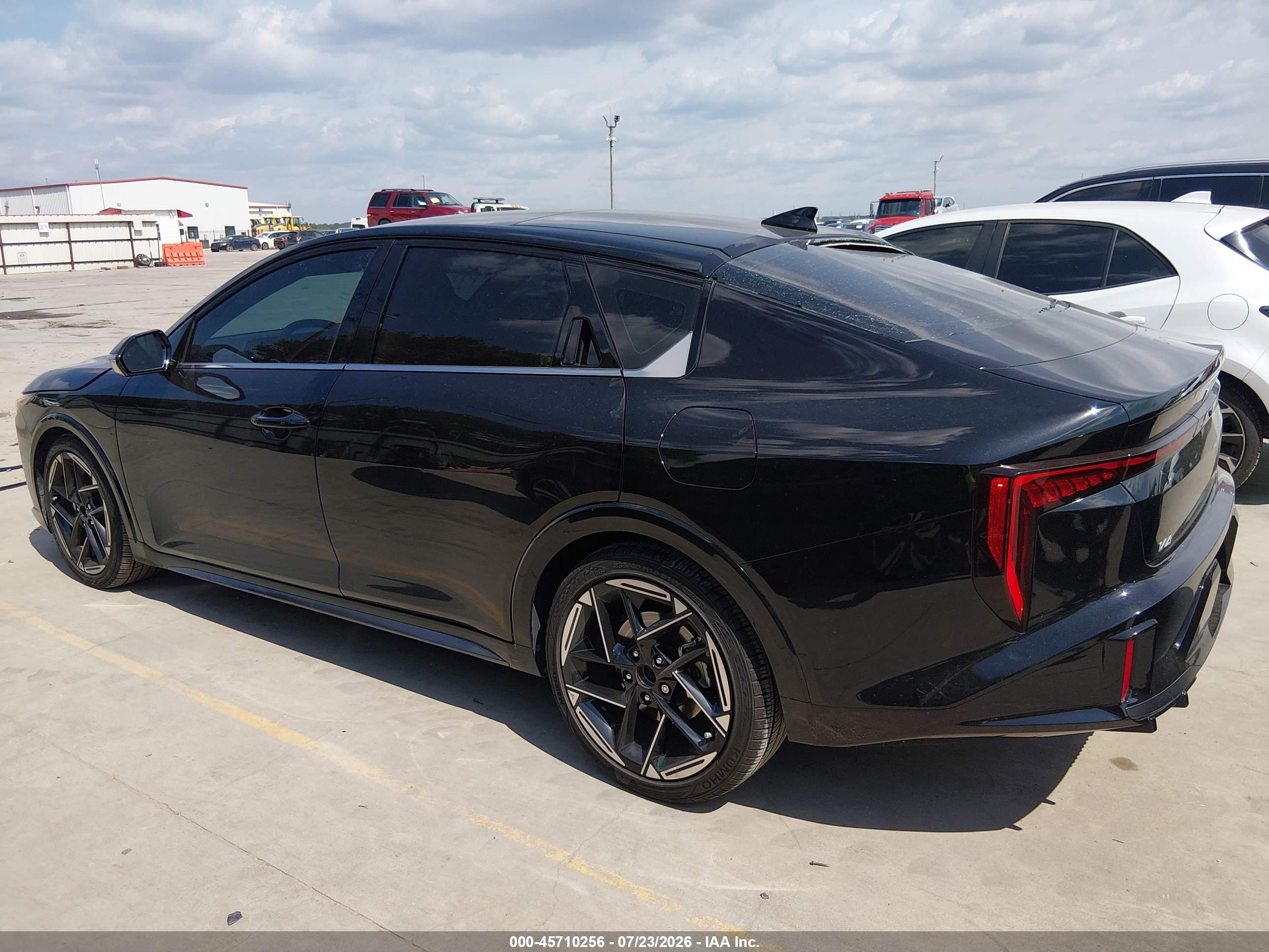 2025 KIA K4 GT-LINE