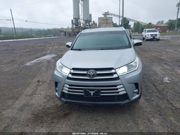 2019 TOYOTA HIGHLANDER XLE