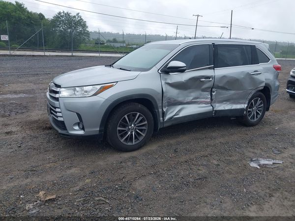 2019 TOYOTA HIGHLANDER XLE