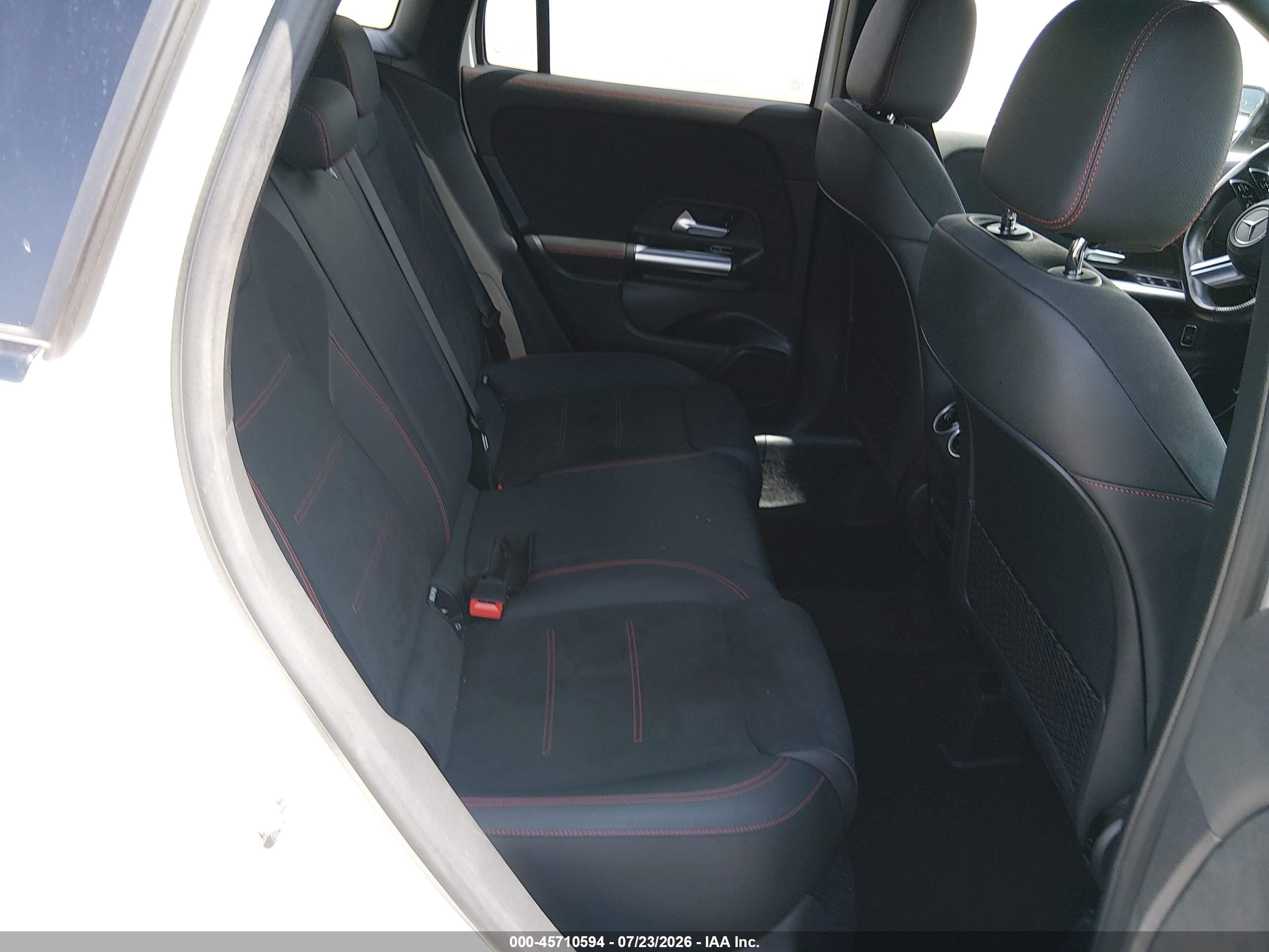 2025 MERCEDES-BENZ GLA 250 4MATIC