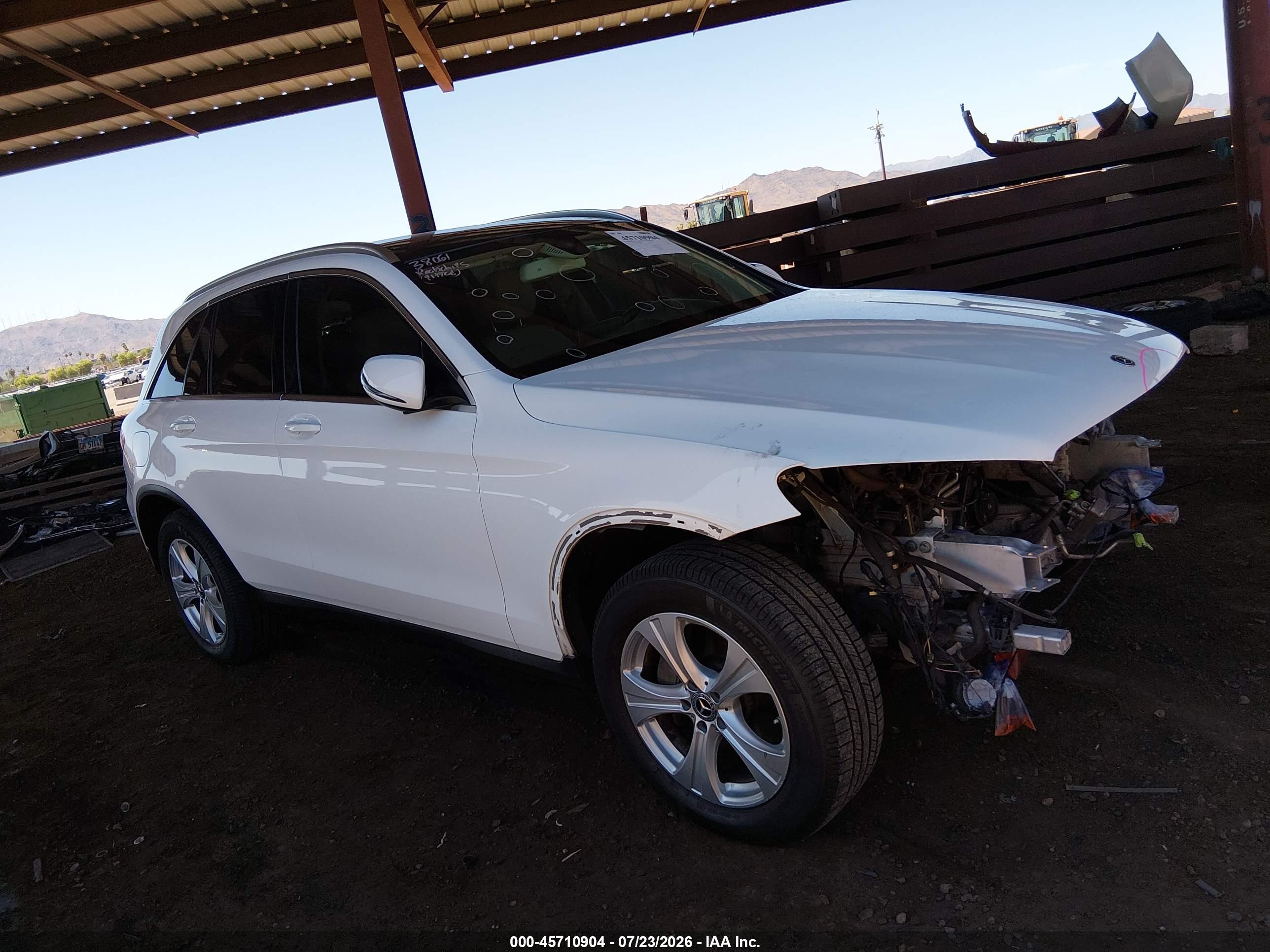 2018 MERCEDES-BENZ GLC 300 4MATIC
