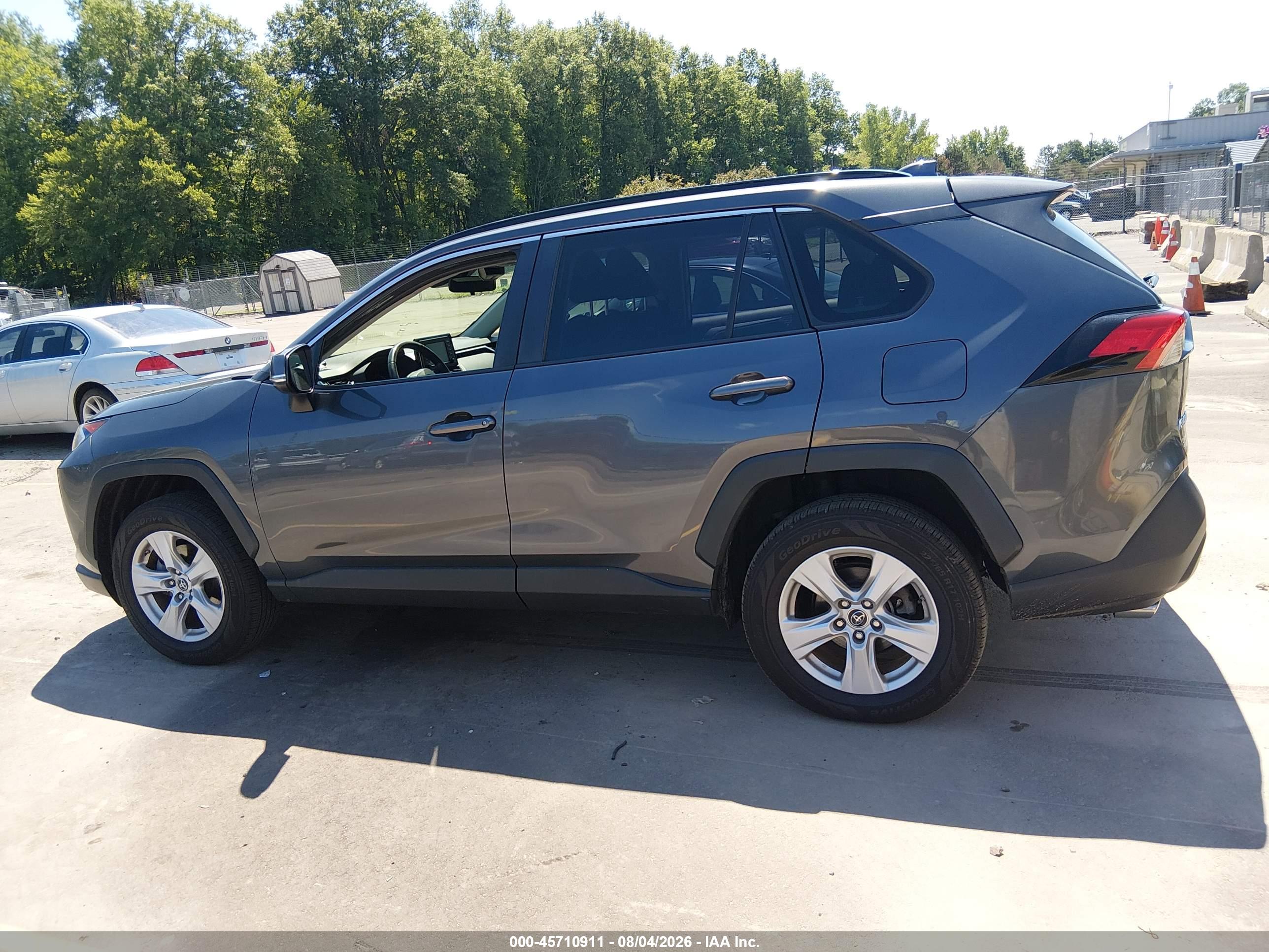 2019 TOYOTA RAV4 XLE