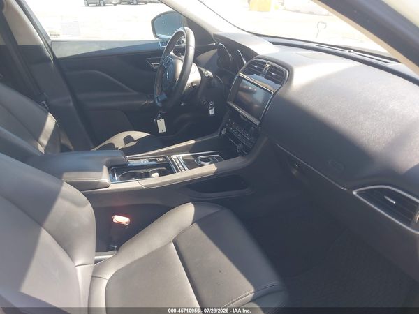 2019 JAGUAR F-PACE 25T PREMIUM