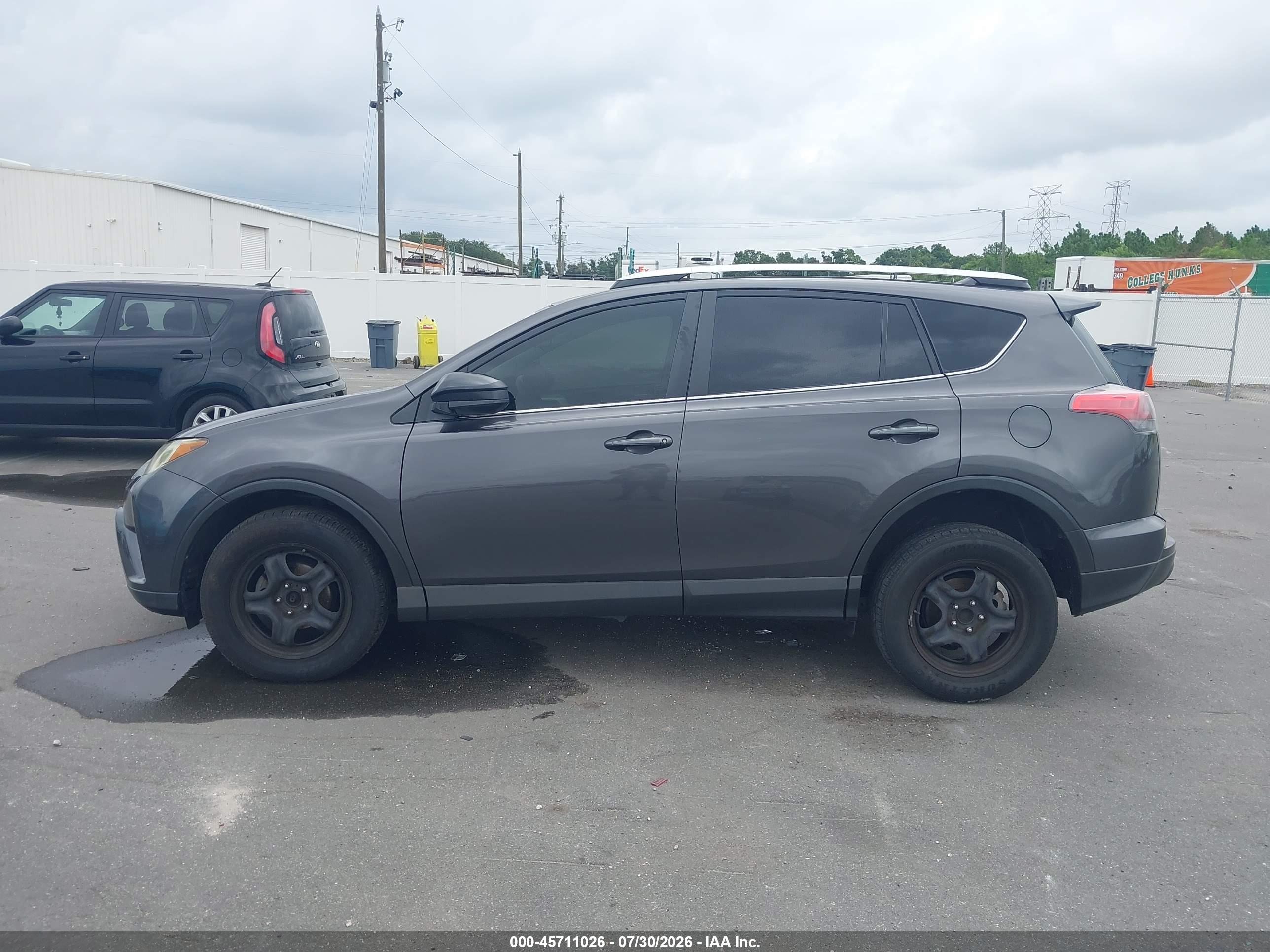 2016 TOYOTA RAV4 LE