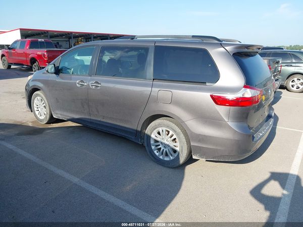 2017 TOYOTA SIENNA XLE 8 PASSENGER