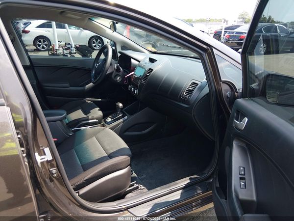 2017 KIA FORTE LX