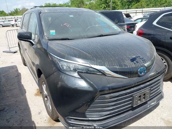 2024 TOYOTA SIENNA LE — I1