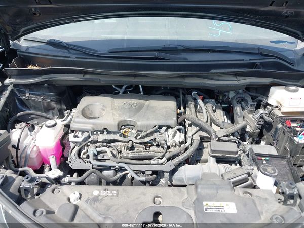 2024 TOYOTA SIENNA LE — I10